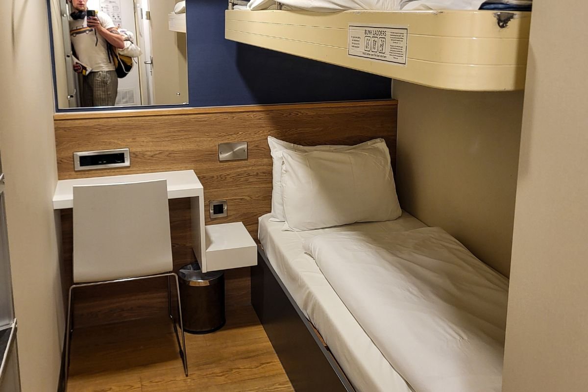 Hut aan boord van de Pride of Rotterdam